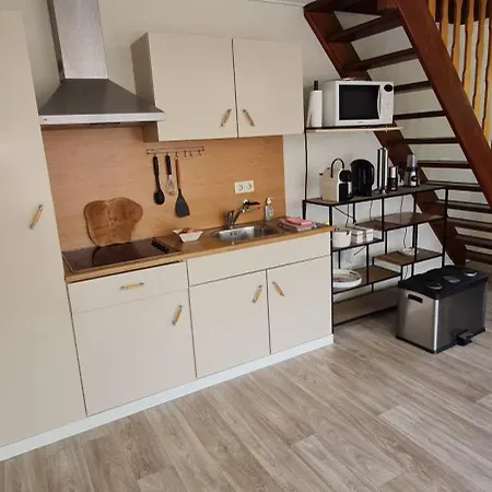 בית נופש Romantisch Gastenverblijf T'Klomperhuys